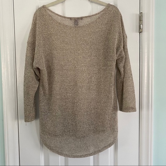 Semi sheer knit blouse - Picture 3 of 3